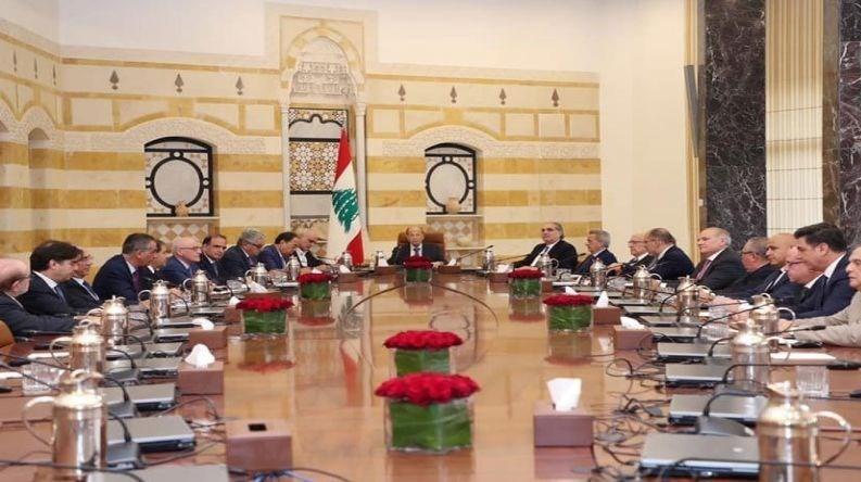 لبنان، تاکید عون بر رسیدگی به اوضاع بانک ها، دیدار نماینده لبنان، تاکید عون بر رسیدگی به اوضاع بانک ها، دیدار نماینده حزب الله با حریری