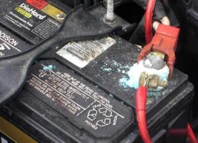 رایج ترین مواردی که باعث می شود باتری خودرو به سرعت خراب شود!