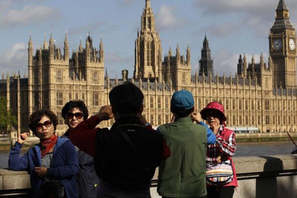 پیش بینی دستیابی بریتانیا به رکورد تعداد گردشگران در سال 2018
