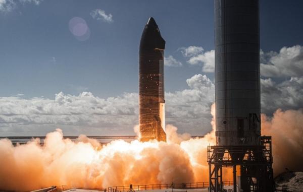اسپیس ایکس برای نخستین بار 6 موتور قدرتمند موشک استارشیپ را روشن کرد